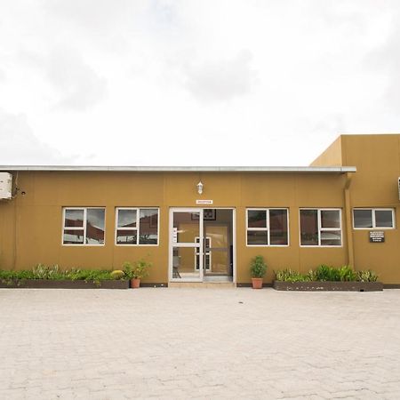 Ekamuti Town Lodge Oniihandi 외부 사진