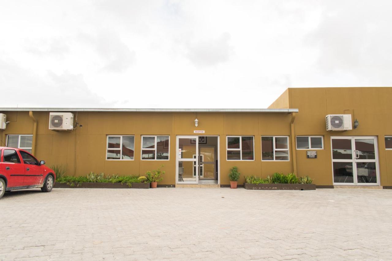 Ekamuti Town Lodge Oniihandi 외부 사진